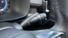 Volvo XC40 2.0 B4P Ultimate Dark 5dr Auto Petrol Estate